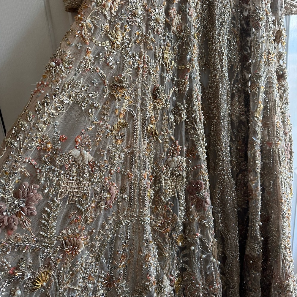 Pakistani/Indian bridal lengha - Picture 5 of 15